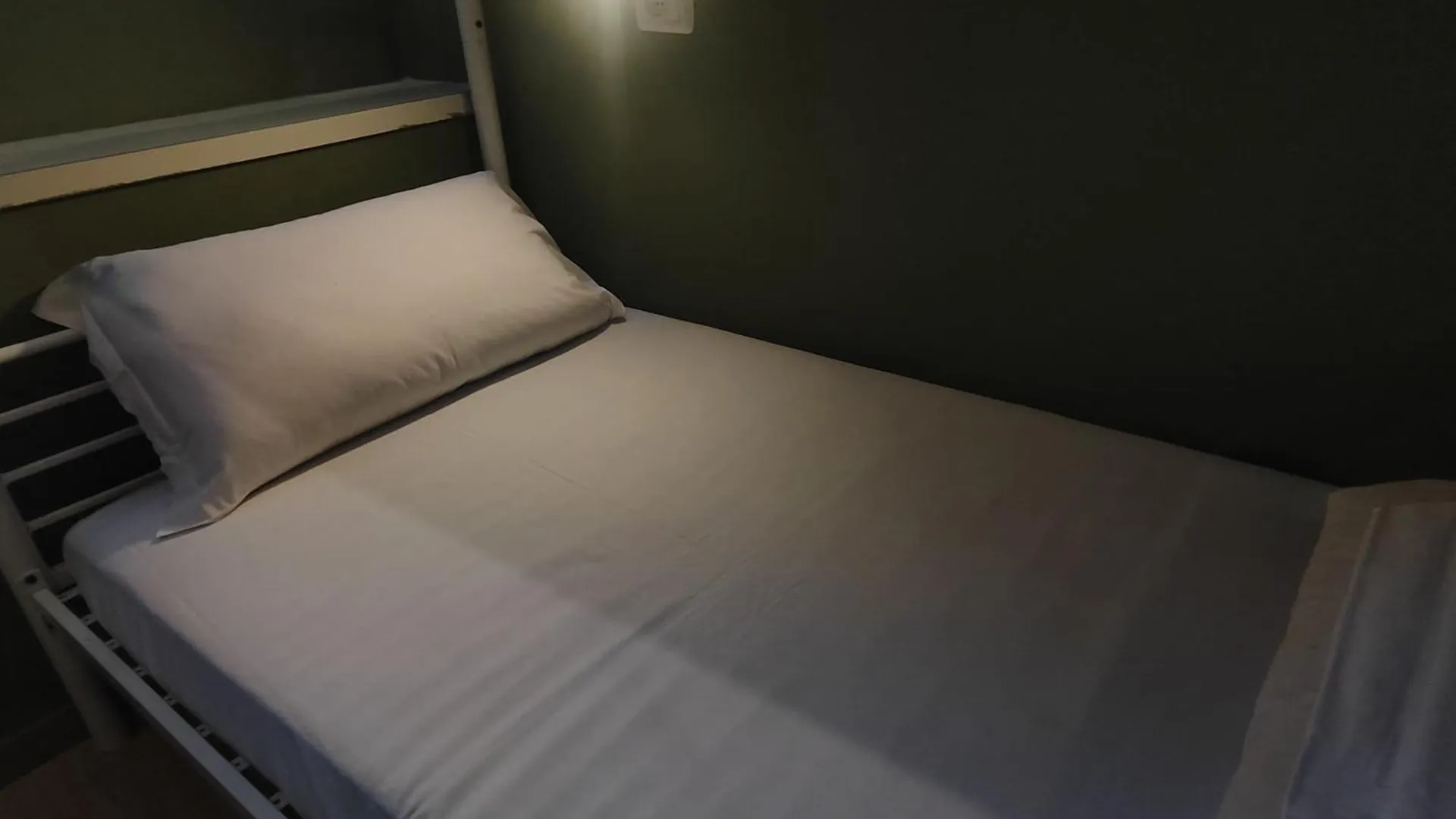 Cinhouse Hostel Milan 0*,  Italy