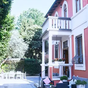 Couette-café La, Milan