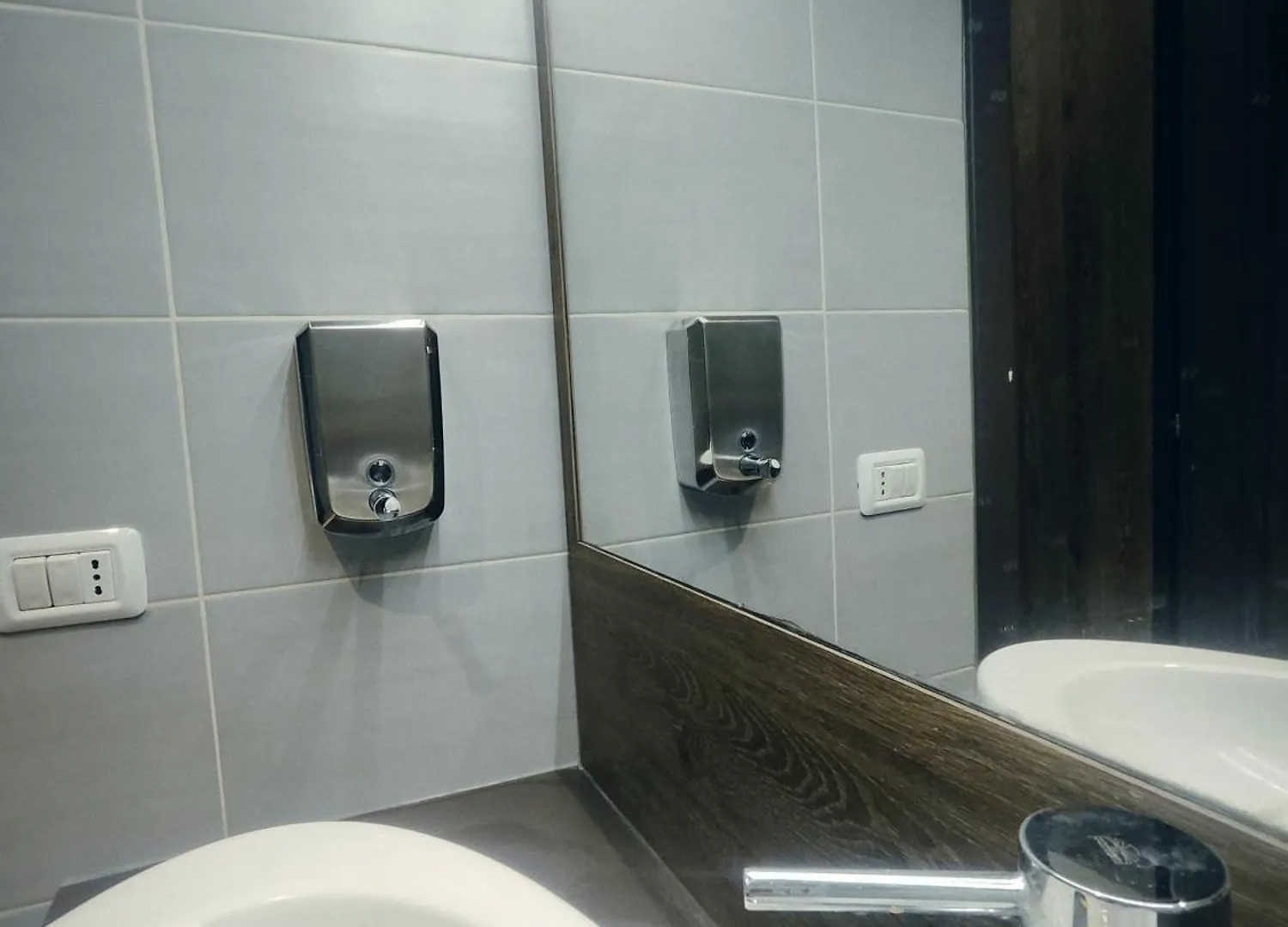 Cinhouse Hostel Μιλάνο Ιταλία